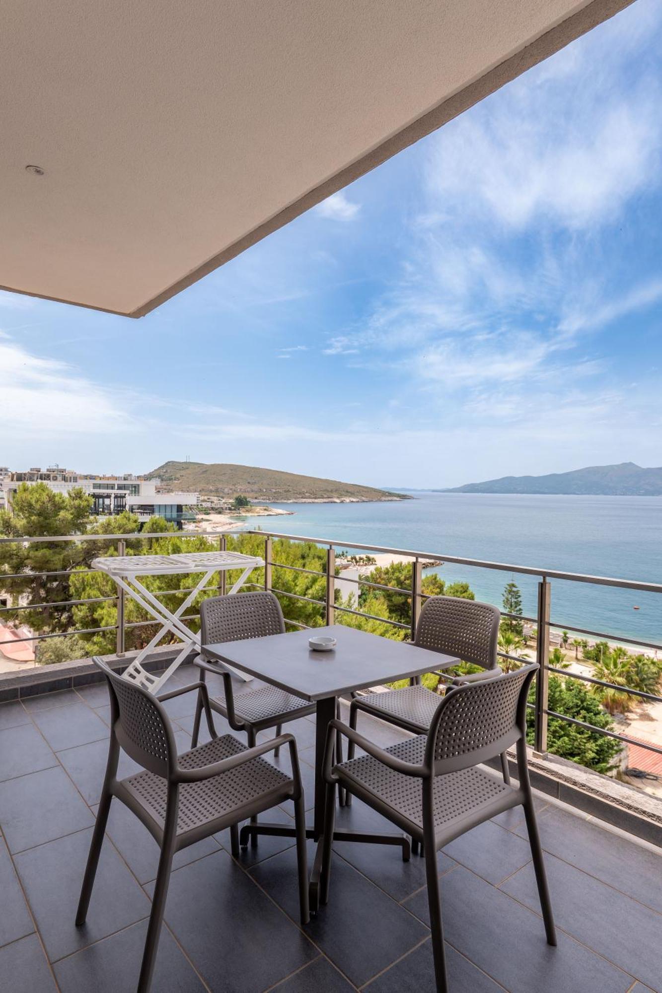 Franklin Rooms Saranda Kültér fotó